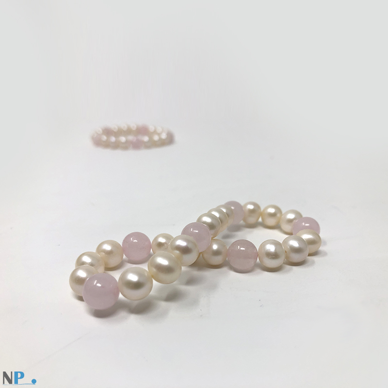 Bracelet perles d'eau douce et pierre de quartz rose